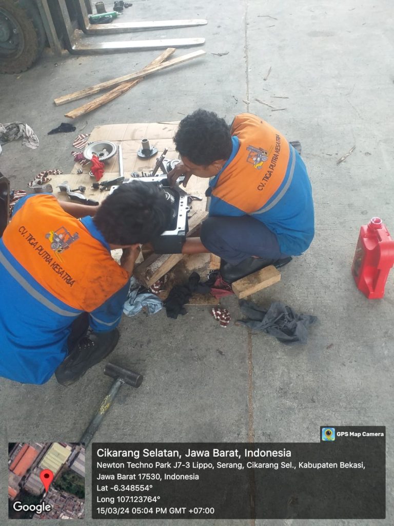 service forklift kawasan MM2100